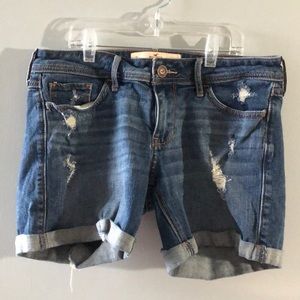 Hollister ripped low rise boyfriend shorts